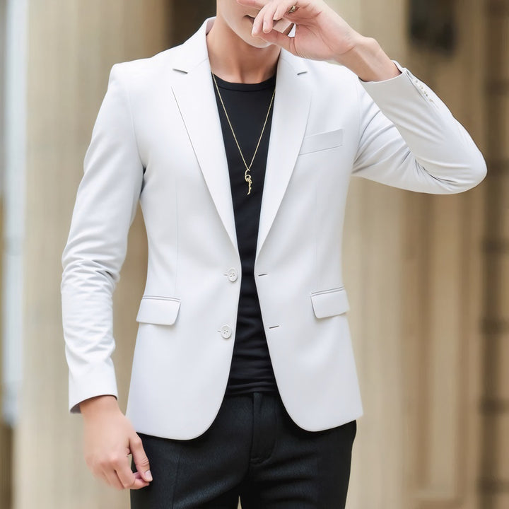 Men's blazer with tailored fit, lightweight stretch quality, and classic button closure Mune Fashion