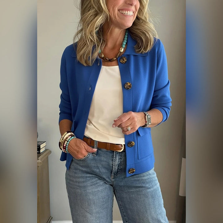 Women's short knitted cardigan with shirt collar, patch pockets, and horn buttons Mune Fashion