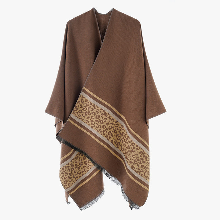 Women's cape poncho made of fine knit with leopard border and asymmetrical hem Mune Fashion