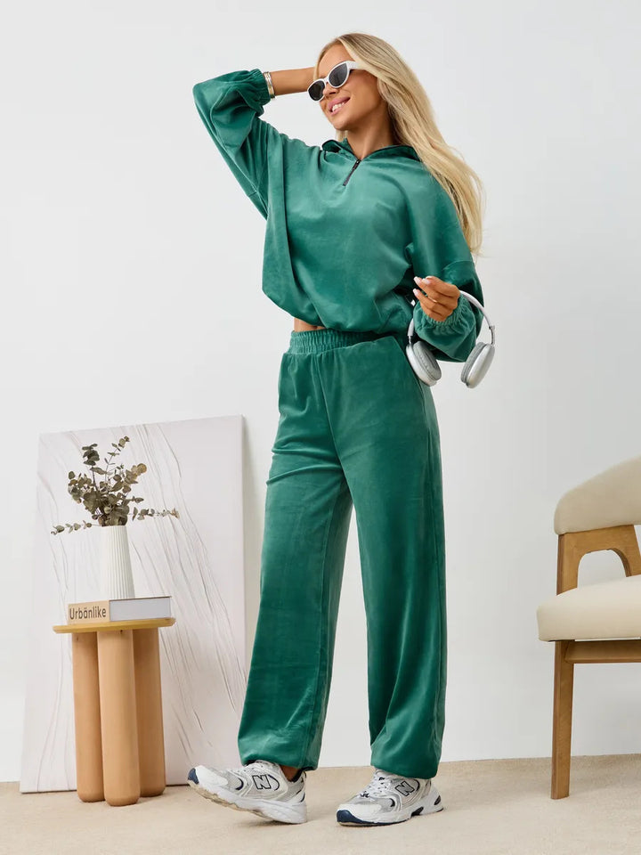 Women's velvety two-piece lounge set with hooded half-zip and elastic waistband pants Mune Fashion