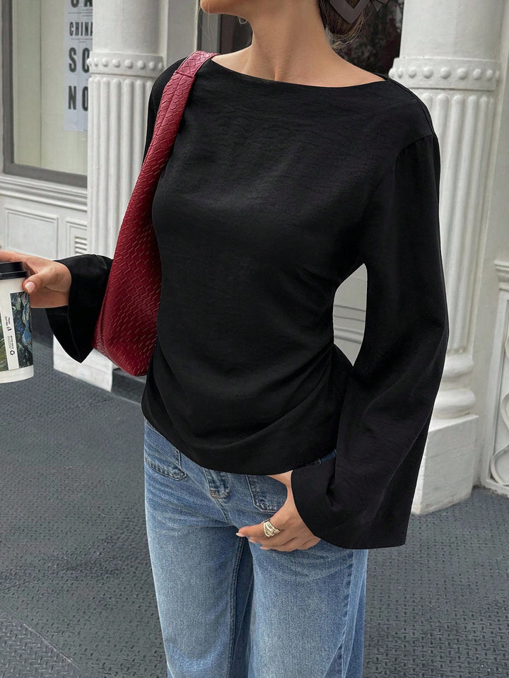 Women Bootneck-Long sleeve shirt with wide cuff sleeve and fitted side seam Mune Fashion