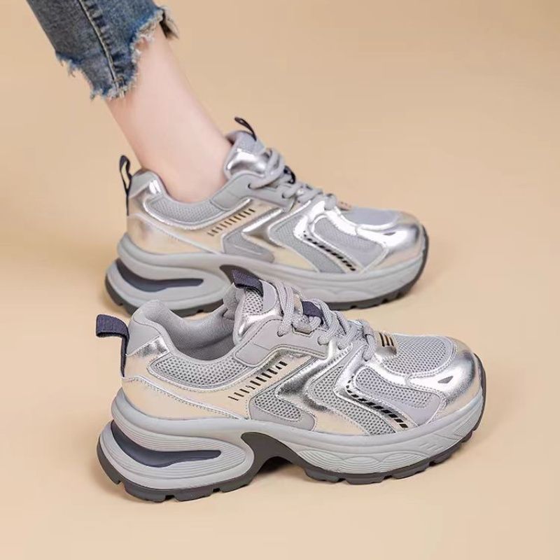 Women Sporty Sneakers with Reflective Elements and Cushioned Sole Mune Fashion