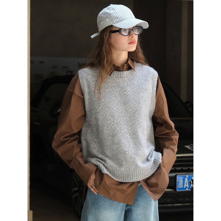 Women Soft Oversized Knit Vest made of Wool Blend with Round Neckline Mune Fashion