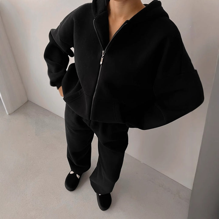 Women's Loungewear Set Mune Fashion: Oversized Zip Hoodie with Hood and Wide High-Waist Sweatpant made of Soft Fleece