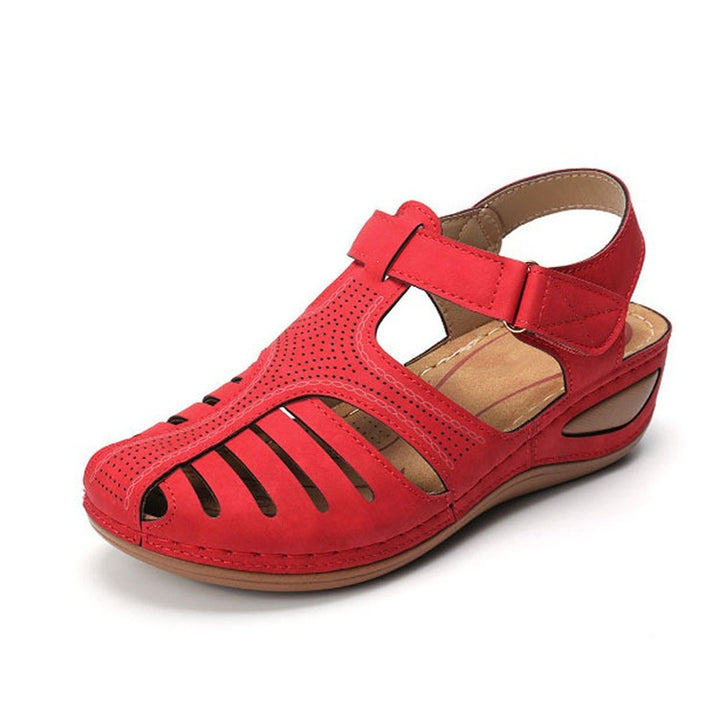 Women's Comfortable orthopedic sandal with closed toe area and adjustable Velcro closure Mune Fashion