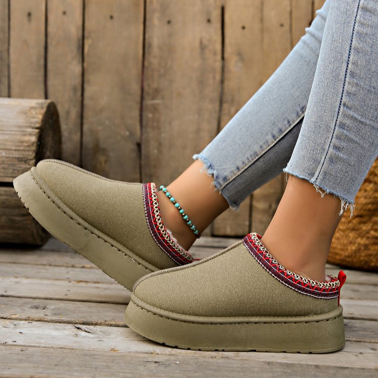 Women's cozy platform house shoe slippers with soft padded lining and decorative trim Mune Fashion