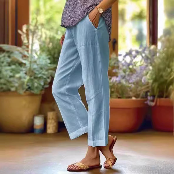 Ladies casual cropped trousers with straight leg, subtle crease and side pockets Mune Fashion