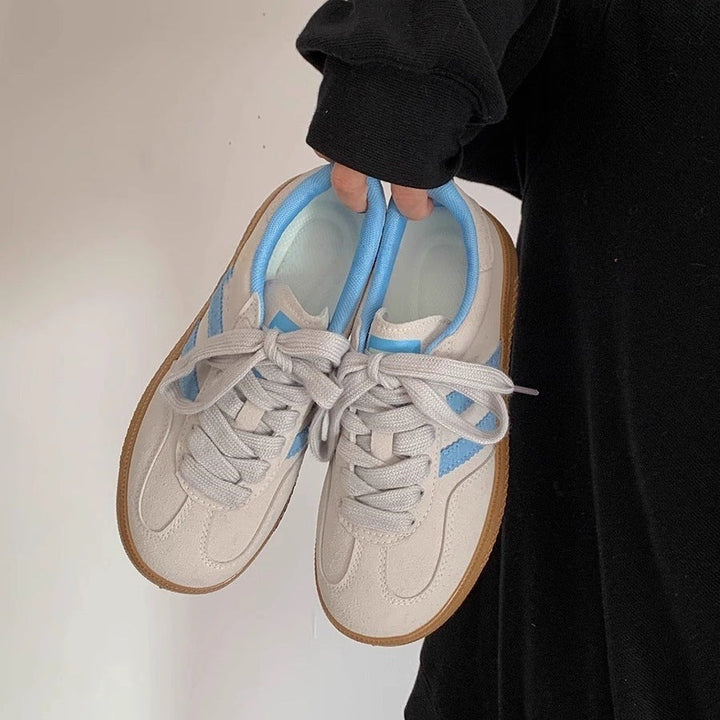 Women's sneakers with soft upper material and trendy color accents Mune Fashion