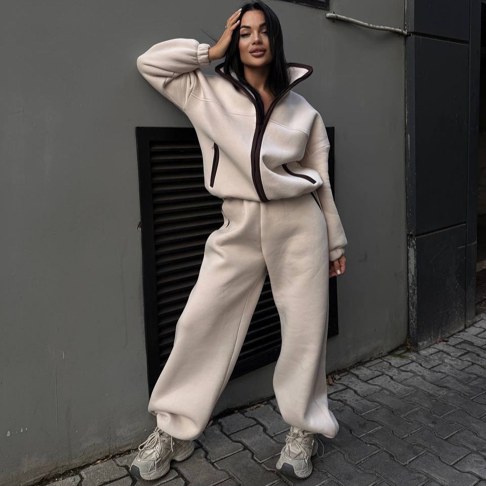 Women's Two-Piece Teddy Fleece Lounge Set with Stand-Up Collar and Wide Jogger Legs Mune Fashion