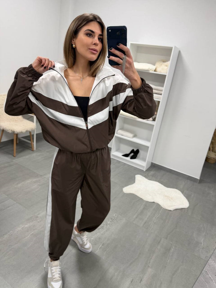 Women's retro nylon tracksuit with hooded zip jacket and wide high-waisted trousers Mune Fashion