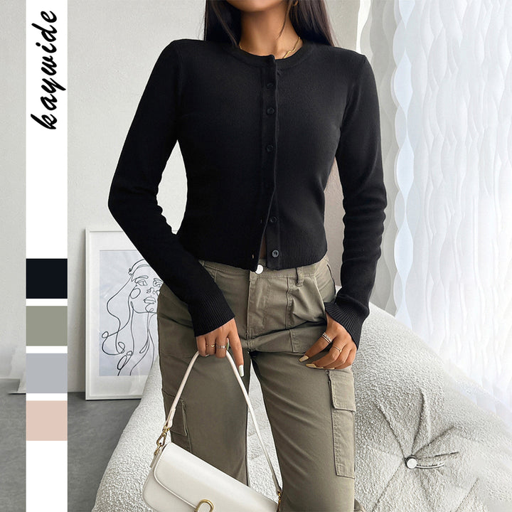 Women's fitted fine-knit cardigan with round neck and decorative button placket Mune Fashion