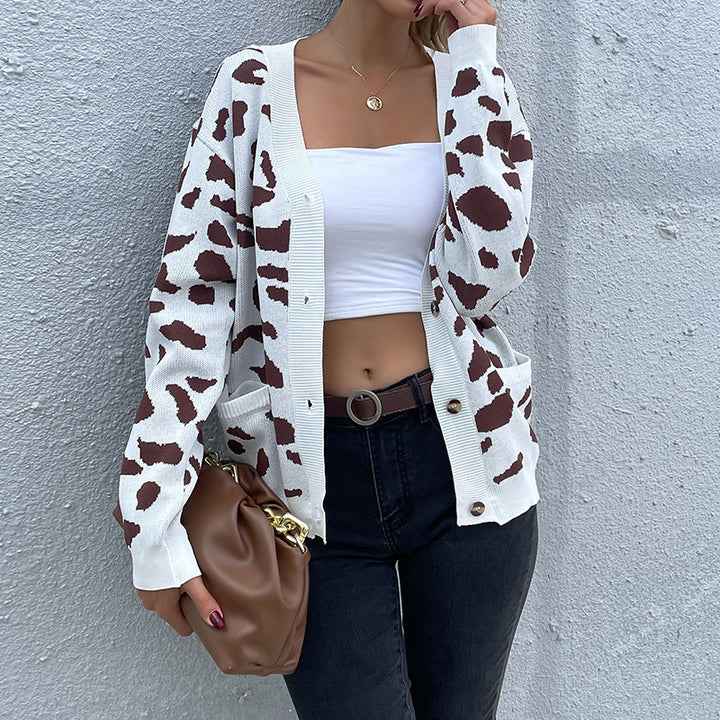 Women's short-cut V-neck knitted cardigan with animal jacquard and pockets Mune Fashion