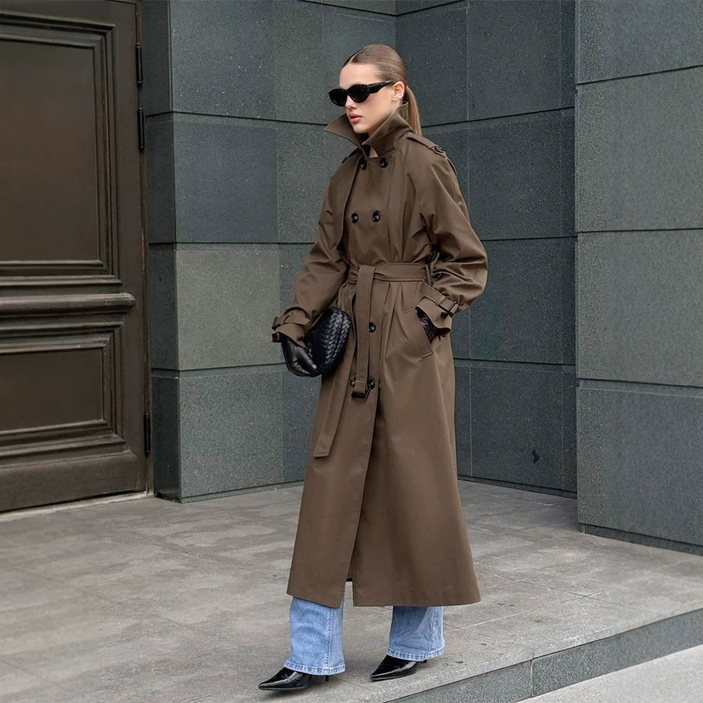 Women long cut water-repellent trench coat with high stand-up collar and waist belt Mune Fashion