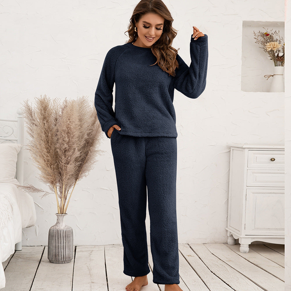 Women Cozy Fleece Pajama Set with Long Sleeves and Comfortable Pants Mune