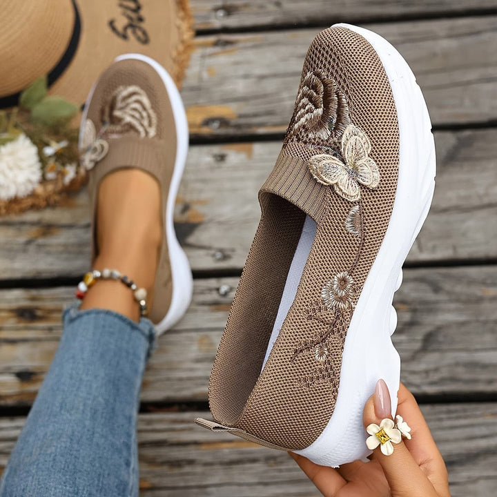 Ladies Elegant Slip-On Sneakers with Floral Embroidery Mune Fashion