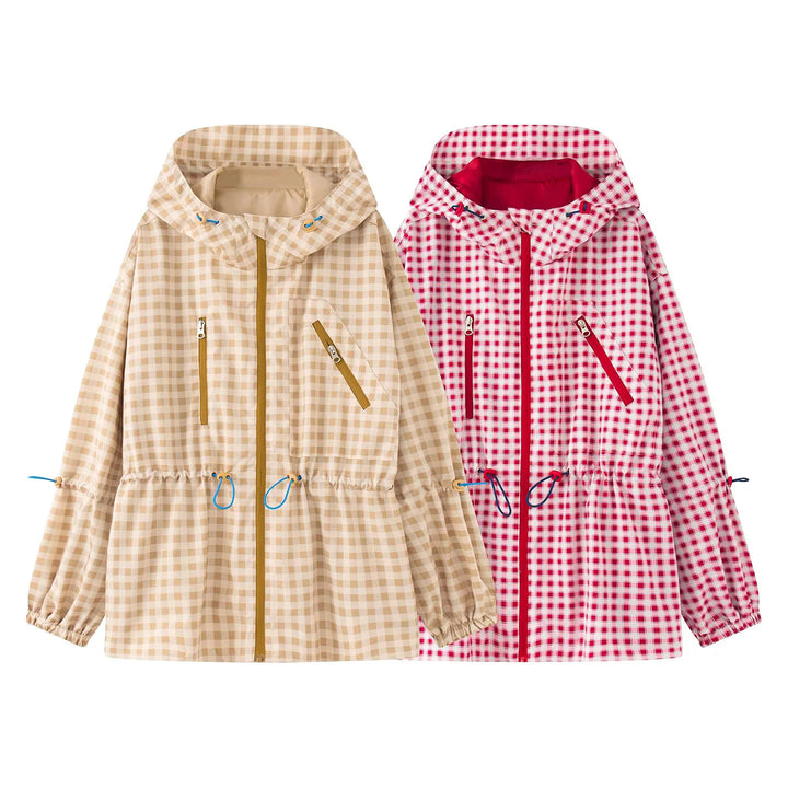 Ladies checkered rain parka with hood, drawstring waist and diagonal zippered pockets Mune Fashion