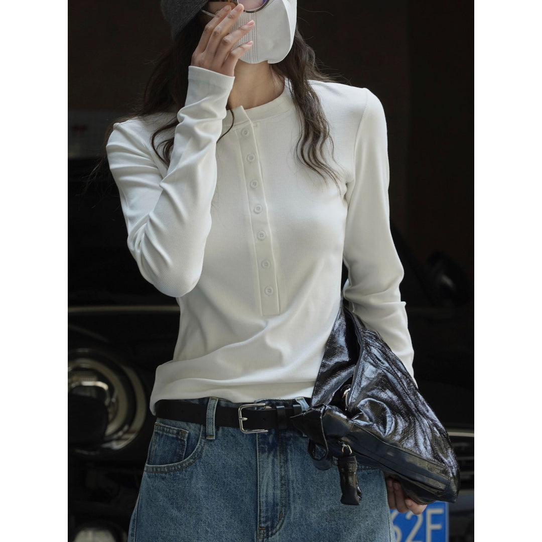 Women's Long Sleeve Henley Shirt with Button Placket and Slim Fit Mune Fashion