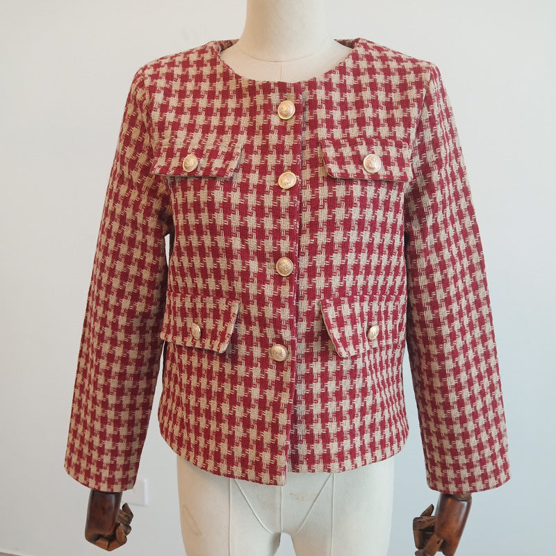 Women's fitted bouclé tweed jacket with houndstooth pattern, golden decorative buttons, and patch flap pockets Mune Fashion