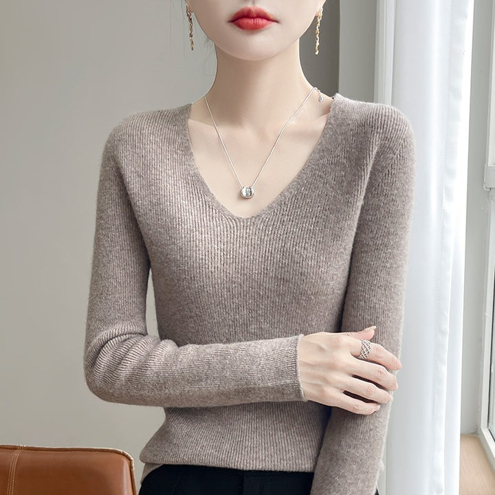 Women's Slim Fit V-Neck Fine Knit Sweater with Fine Rib Structure and Soft Feel Mune Fashion