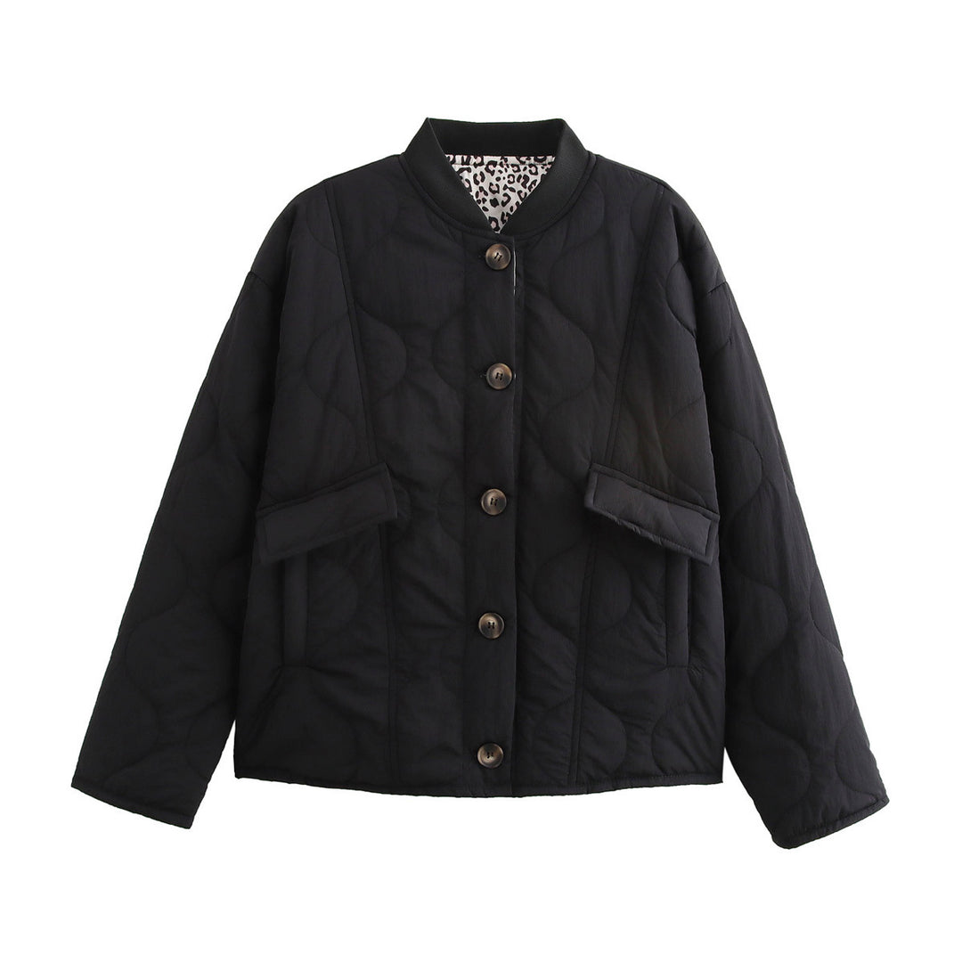Women's quilted transitional jacket with round neck, wave quilting, button placket, and patch flap pockets Mune Fashion