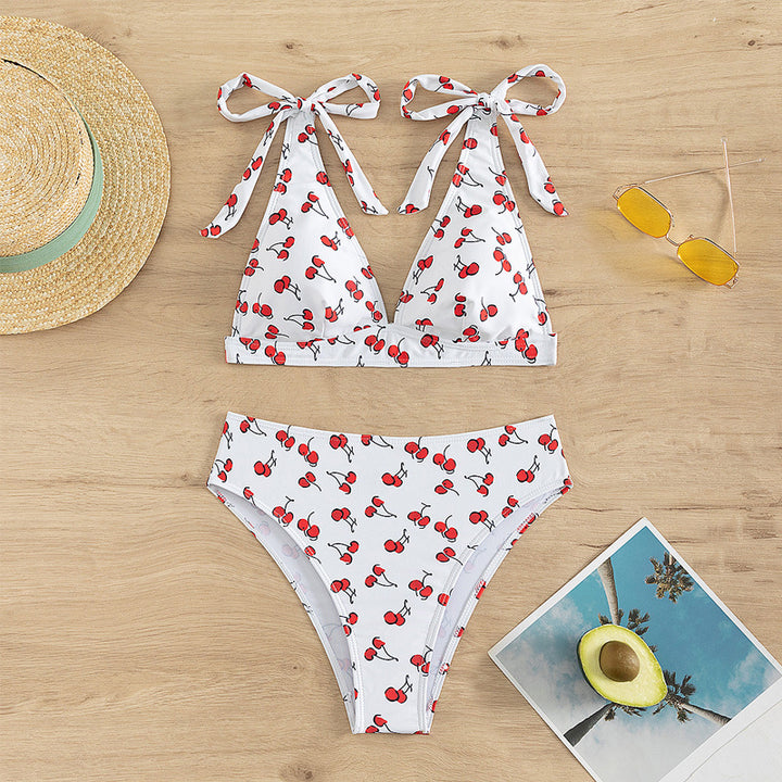 Women's triangle bikini with playful cherry motif Mune Fashion