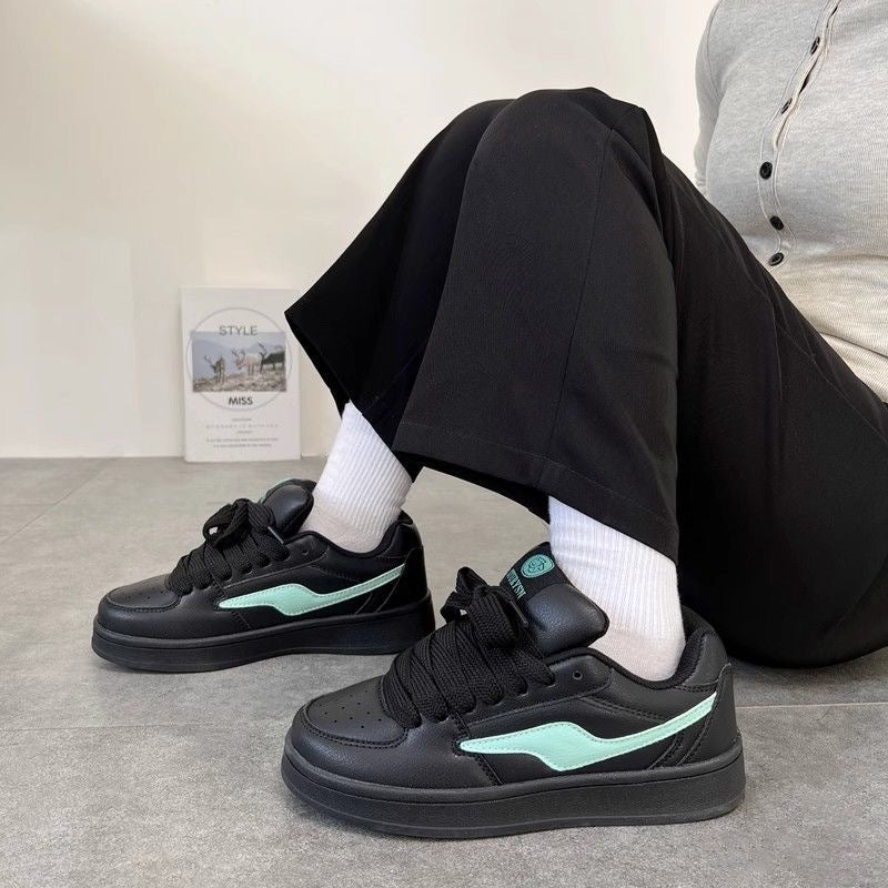 Women's sneakers in modern design with breathable surface structure and comfortable cushioning Mune Fashion