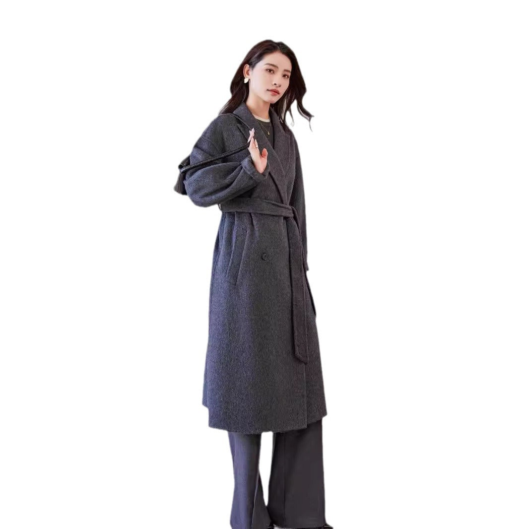 Women’s wool coat with tie belt and wide lapels Mune Fashion
