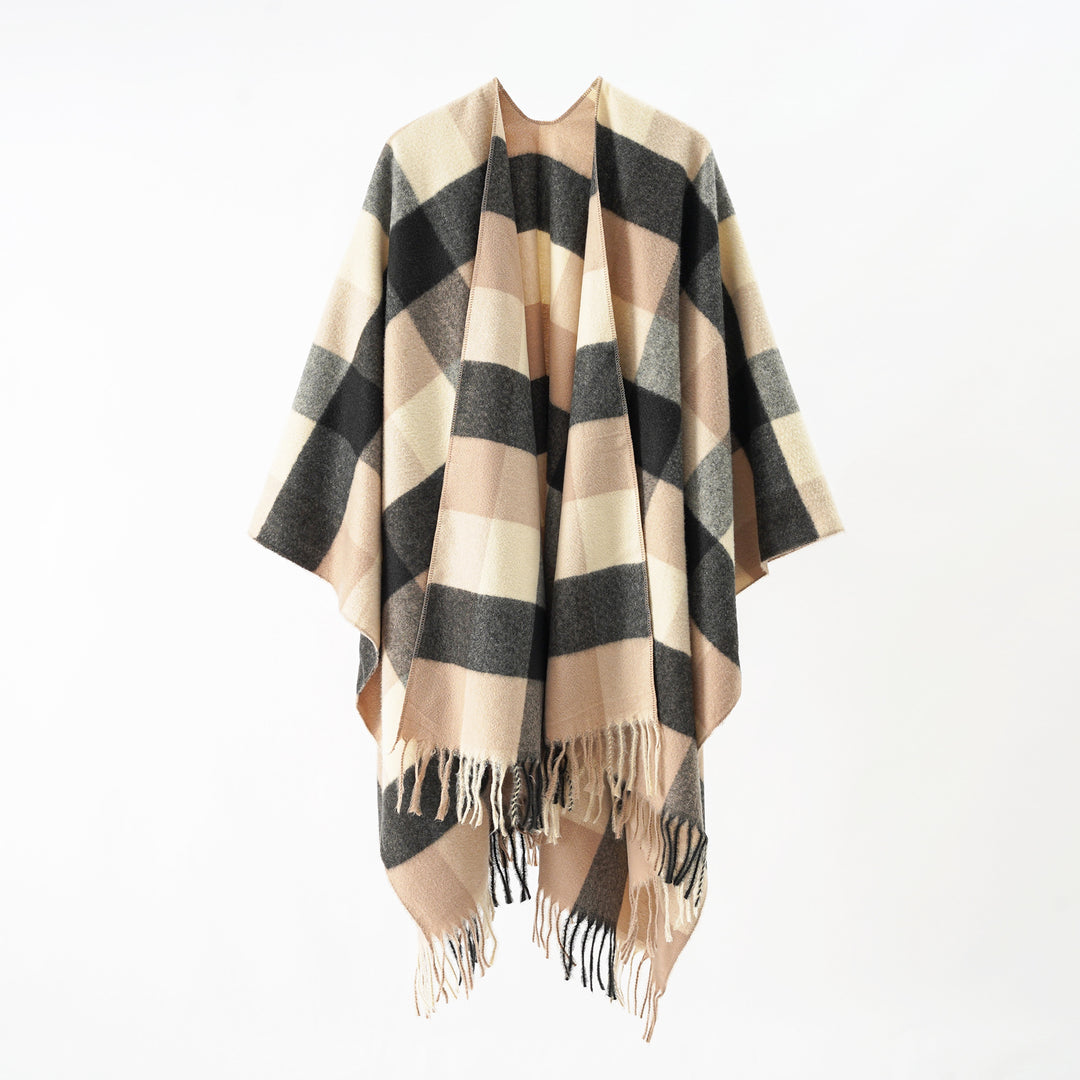 Women's Oversize Wrap Poncho made of wool blend with graphic diamond pattern and fringed hem Mune Fashion