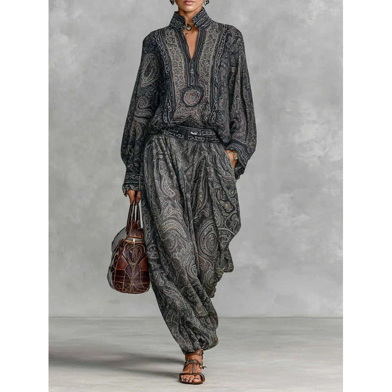 Women Flowing Boho Two-Piece Set with Loose Tunic and Harem Pants in Paisley Design Mune Fashion