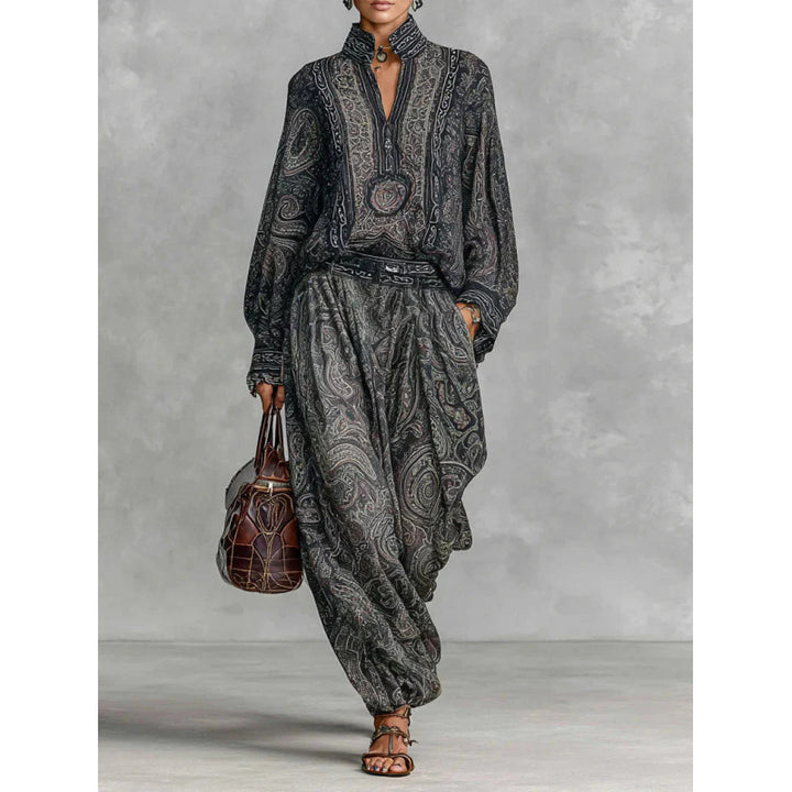 Women Flowing Boho Two-Piece Set with Loose Tunic and Harem Pants in Paisley Design Mune Fashion