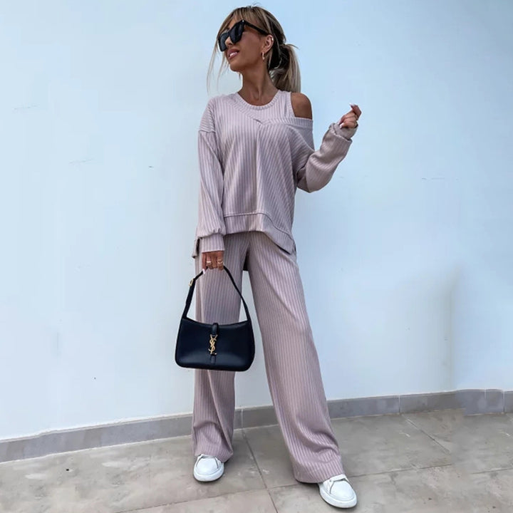 Women's elegant ribbed two-piece lounge set with one-sided off-shoulder cut and wide palazzo pant leg Mune Fashion