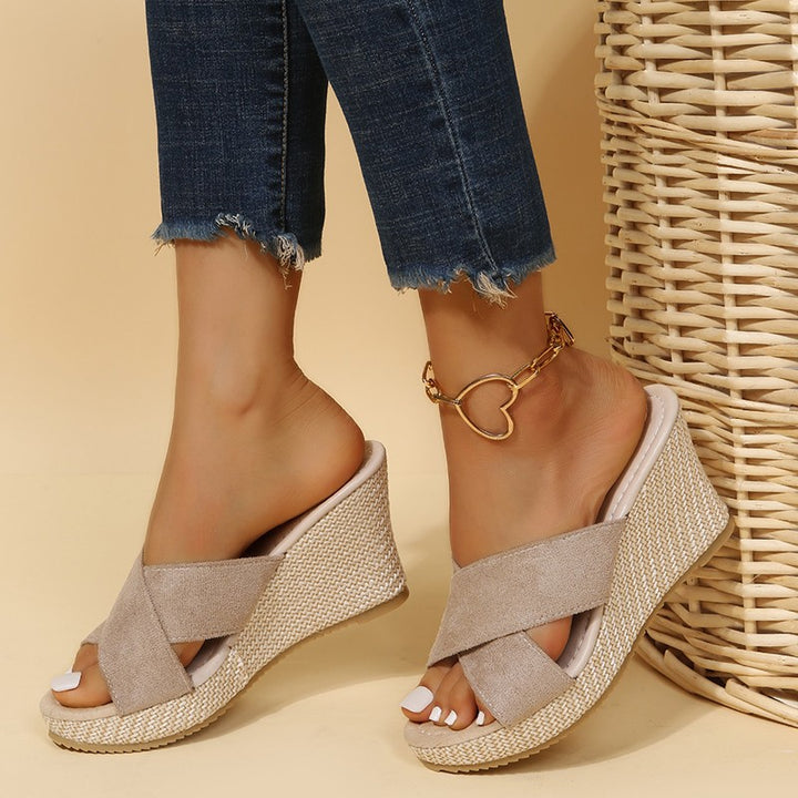Women’s wedge sandals with braided jute sole and crossed velour straps Mune Fashion