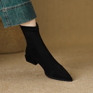 Ladies Elegant lace ankle boots with flexible shaft Mune Fashion