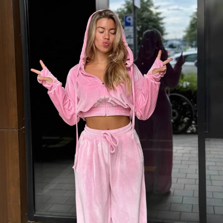 Ladies velvety cropped hoodie sweat set with high-waisted joggers Mune Fashion