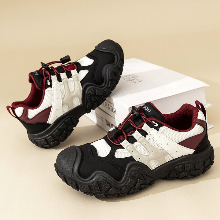 Women's sporty outdoor sneakers with supportive sole and breathable mesh surface Mune Fashion