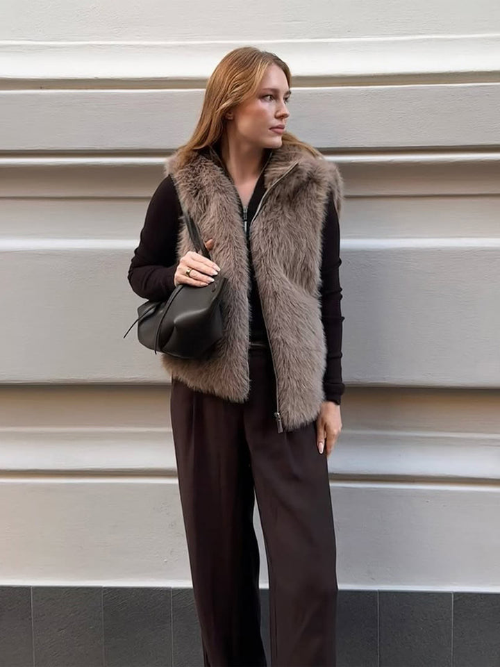 Women's Sleeveless Faux Fur Vest with Stand-Up Collar and Full-Zip Mune Fashion
