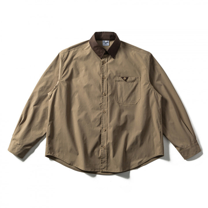 Men's oversized shirt in relaxed fit with contrast collar and patch chest pocket Mune Fashion