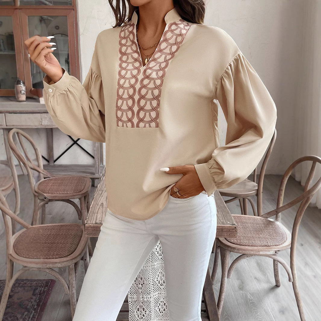 Ladies blouse with stand-up collar, embroidered V-patch and balloon sleeves Mune Fashion