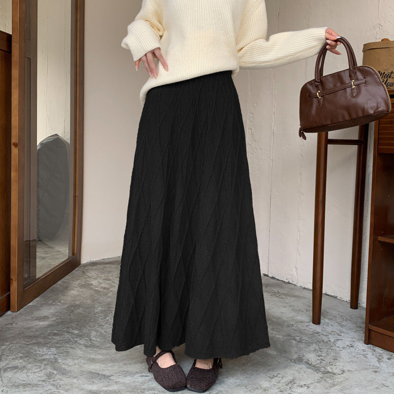 Ladies maxi skirt with sophisticated diamond pattern Mune Fashion