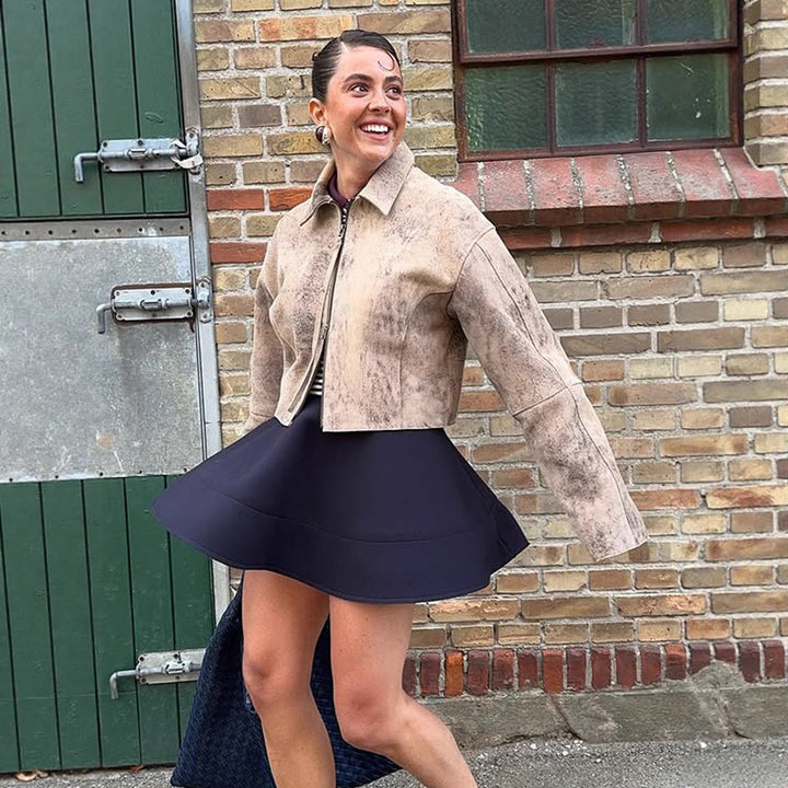 Women's short cut suede jacket in used look with extra long sleeves and two-way zipper Mune Fashion