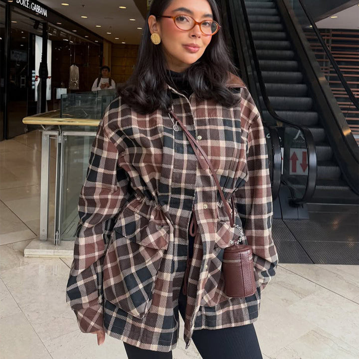 Women Checked Shacket with Waist Drawstring, Flap Pockets & Leather-Look Collar Mune Fashion