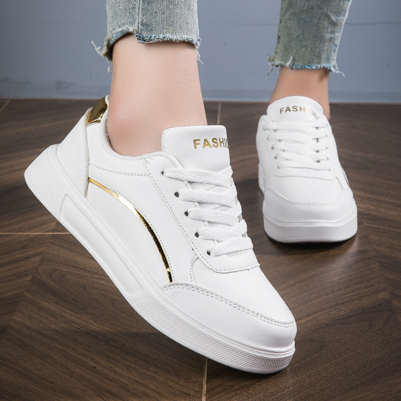Women's low-cut faux leather sneakers with holographic heel trim Mune Fashion