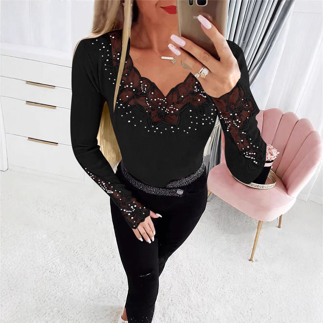 Women's figure-hugging fine knit blouse with V-neck and floral lace appliqué Mune Fashion