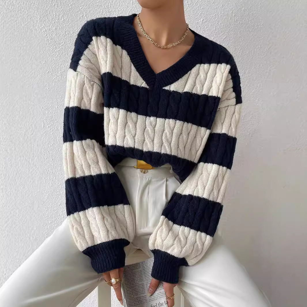Women's striped chunky knit sweater with cable pattern, deep V-neck and oversized fit Mune Fashion