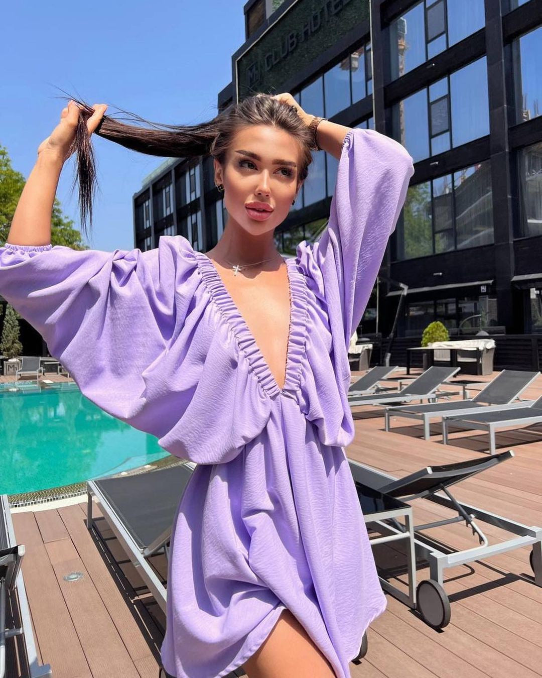 Women Loose Mini Dress with Deep V-Neck and Balloon Sleeves Mune Fashion