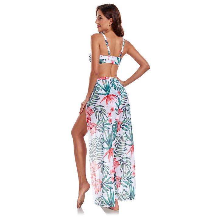 Women's bikini set with floral random pattern and matching wrap skirt Mune Fashion