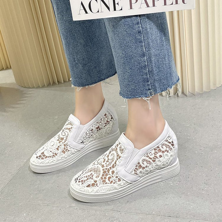 Damen Slip-On Keil-Sneaker mit Spitzen-Obermaterial Mune Fashion