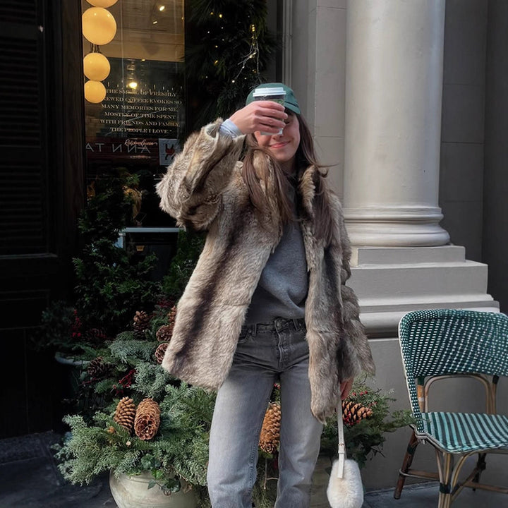 Women Boxy Faux Fur Coat with Luxurious Shawl Collar and Warm Padding Mune Fashion