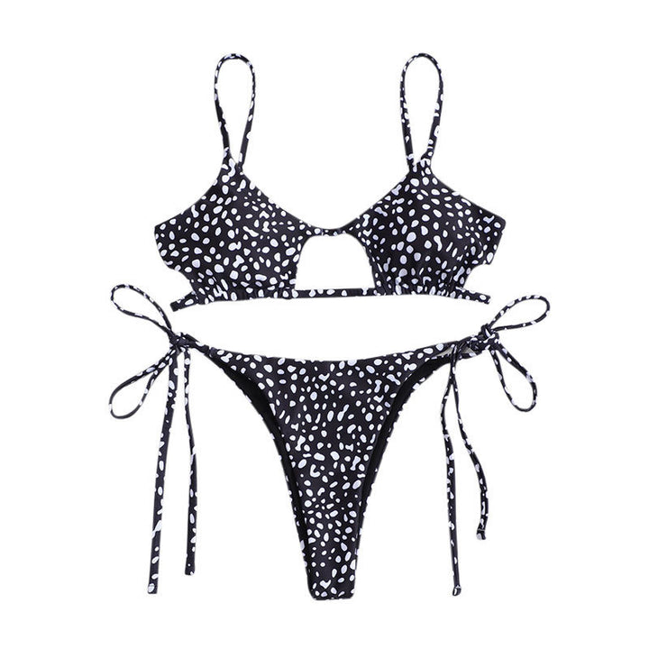 Women's Triangle Bikini with sophisticated Cut-Out Design Mune Fashion