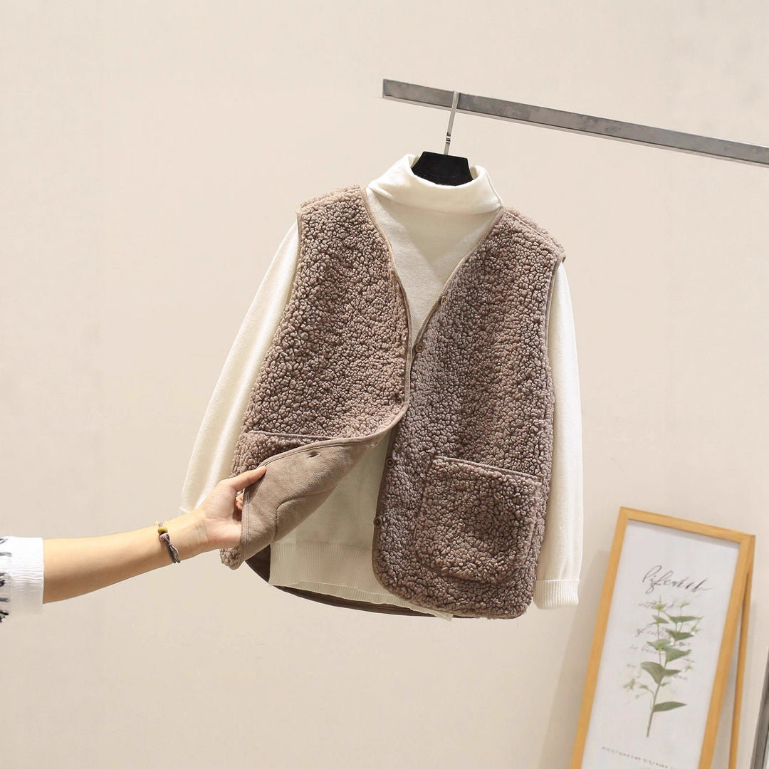 Women Sleeveless Teddy Vest with Button Placket and Patch Pockets Mune Fashion